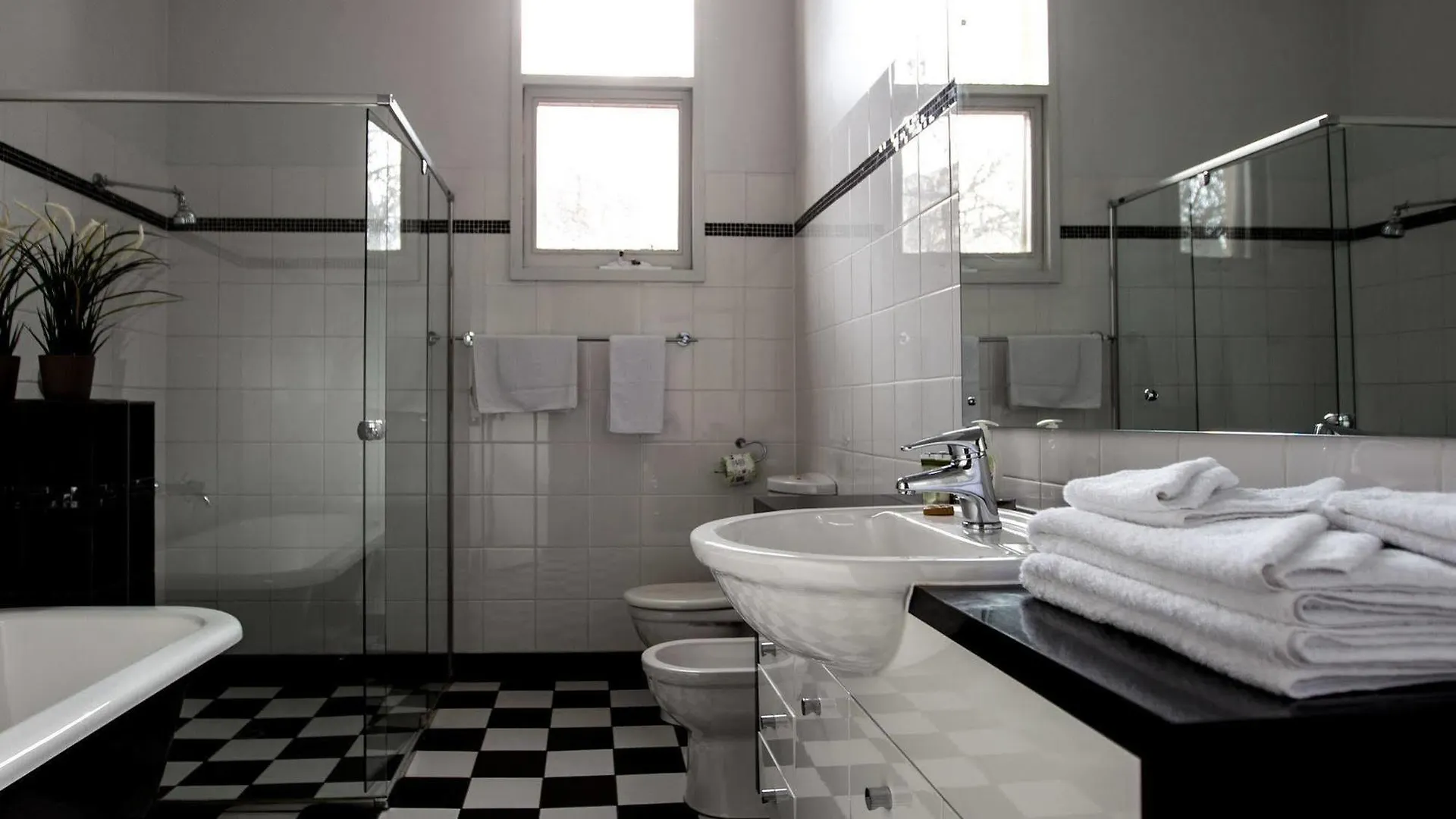 Adelaide Dress Circle Apartments Australia