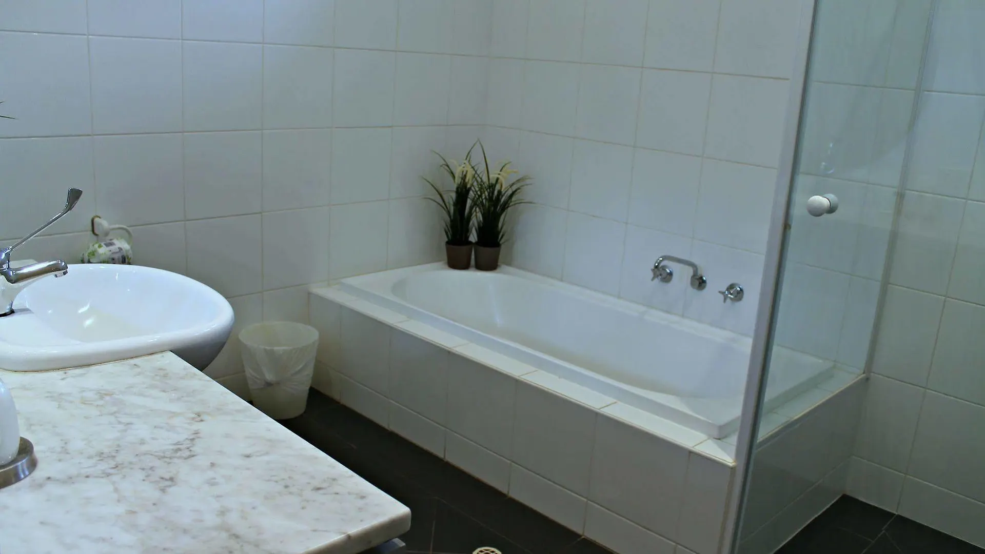 Adelaide Dress Circle Apartments 0*,  Australia