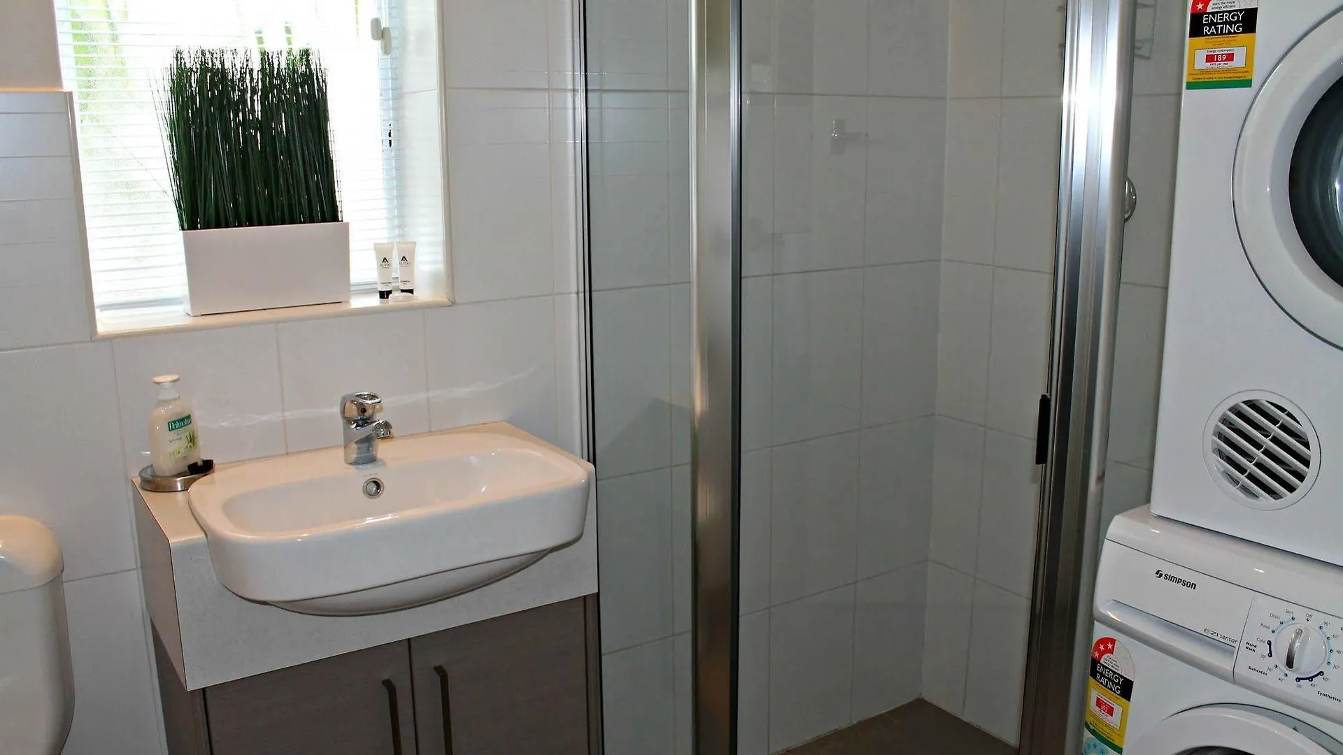 Adelaide Dress Circle Apartments 0*,