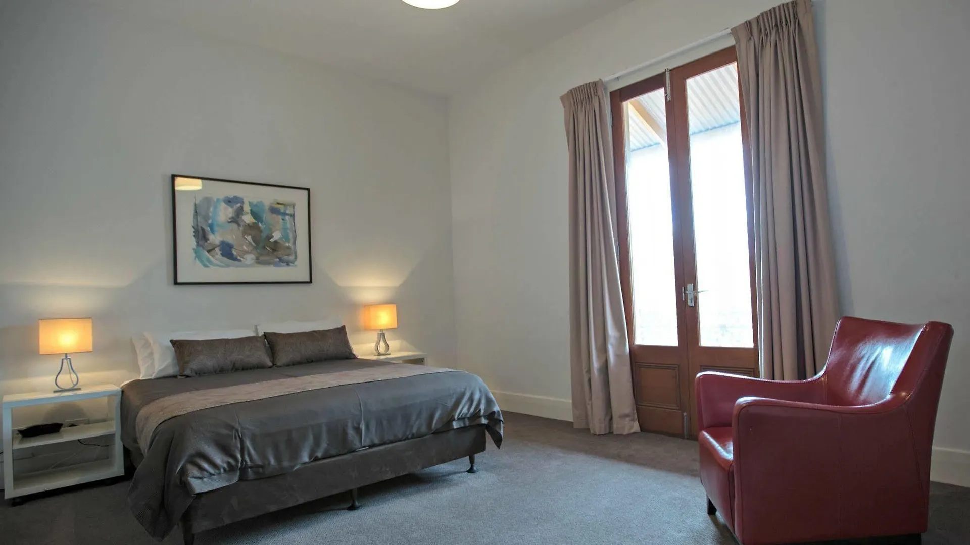 Adelaide Dress Circle Apartments location